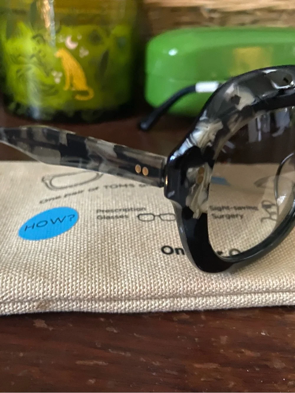 Toms Black Round Women's Sunglasses with Smoke Lenses